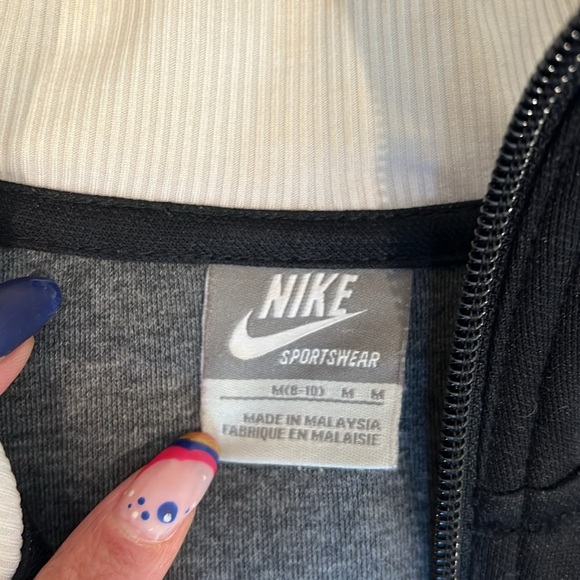 🔥Nike Black and Cream Track Jacket🔥 - Picture 5 of 6